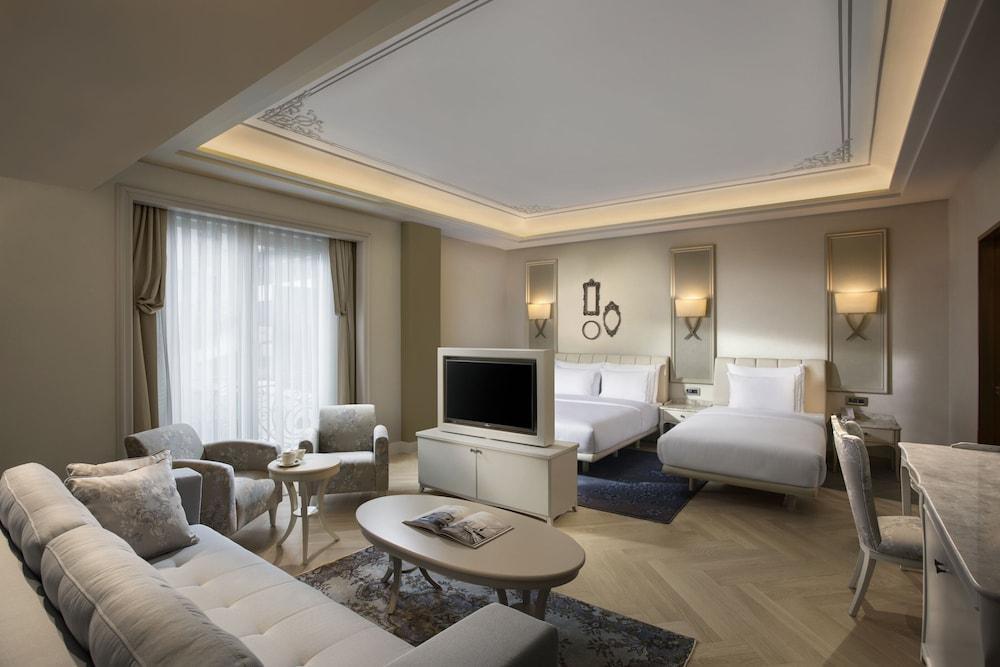 Lazzoni Hotel Room Type - Family Suite