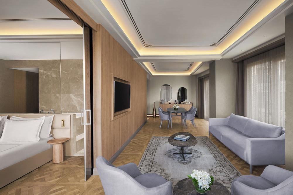 Lazzoni Hotel Room Type - Suite, Terrace (Lifestyle, with Spa Bath) Lazzoni Hotel Room Type - Suite, Terrace (Lifestyle, with Spa Bath)