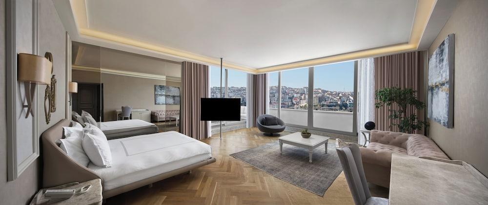 Lazzoni Hotel Room Type - Junior Suite (Lifestyle, with Spa Bath)