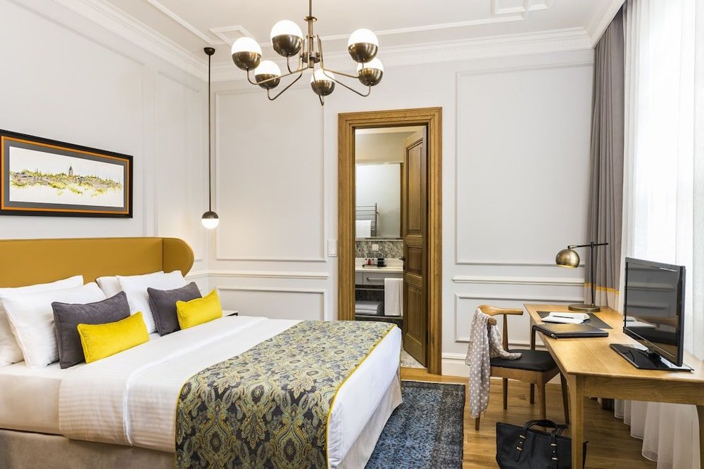 New Bosphorus Hotel Room Type - Junior Suite