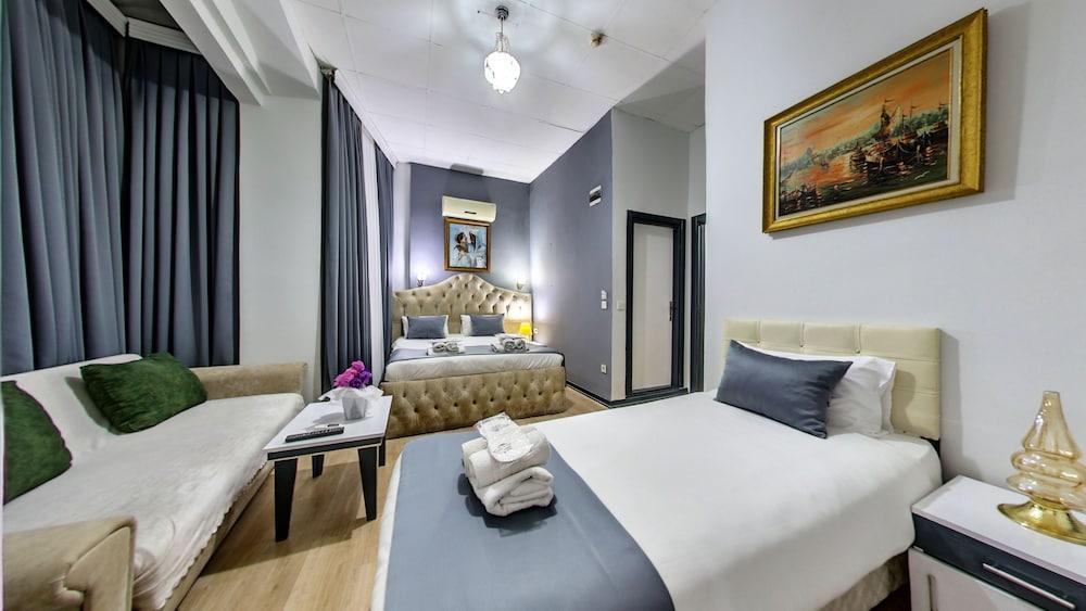 Hotel Mara İstanbul Room Type - Deluxe Quadruple Room, Non Smoking, Balcony