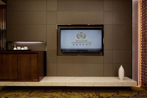 Honder International Hotel Room Type - Superior Suite King