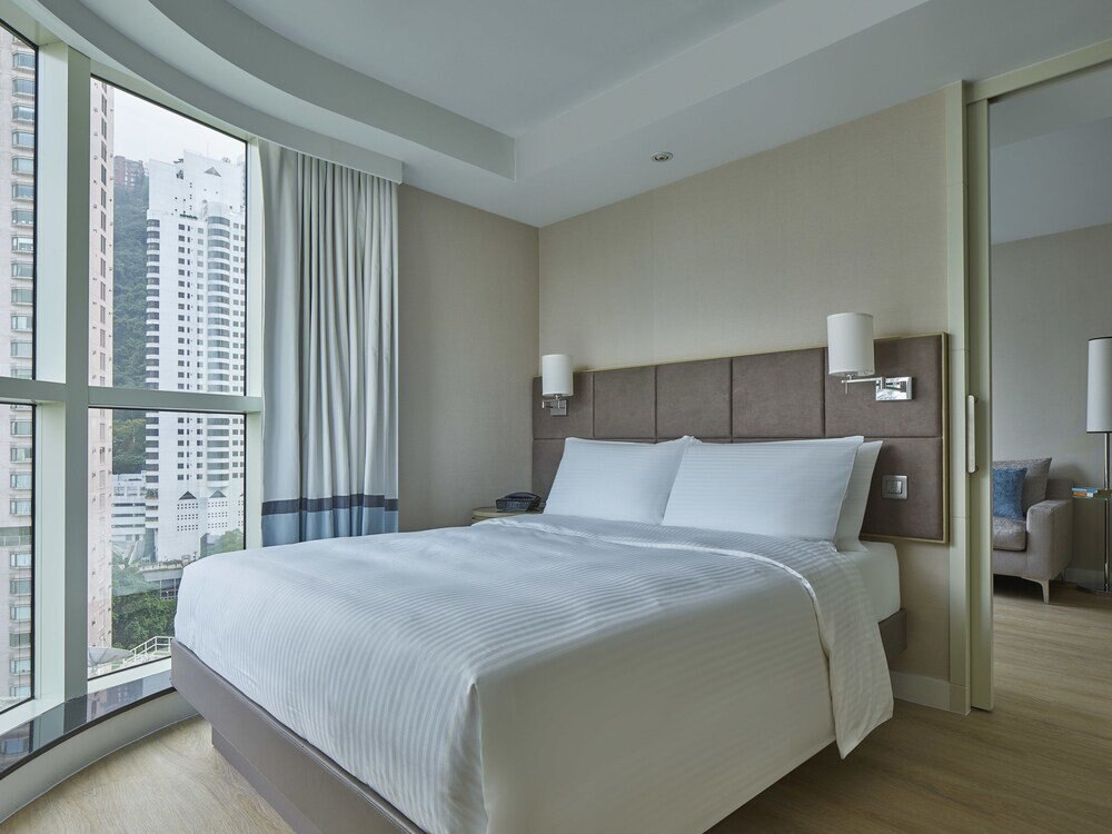 Two MacDonnell Road Room Type - Standard Suite