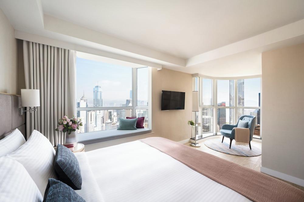 Two MacDonnell Road Room Type - Garden Deluxe Suite