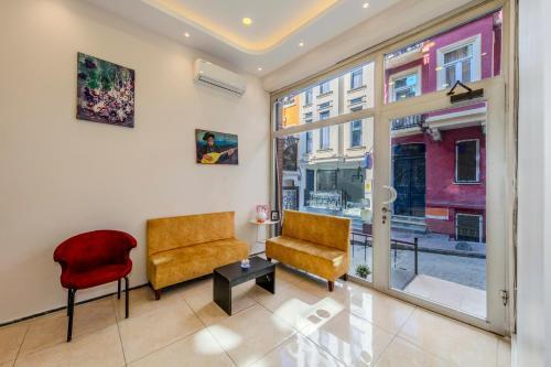 Brk Dream Suites Taksim - Tap to explore photos