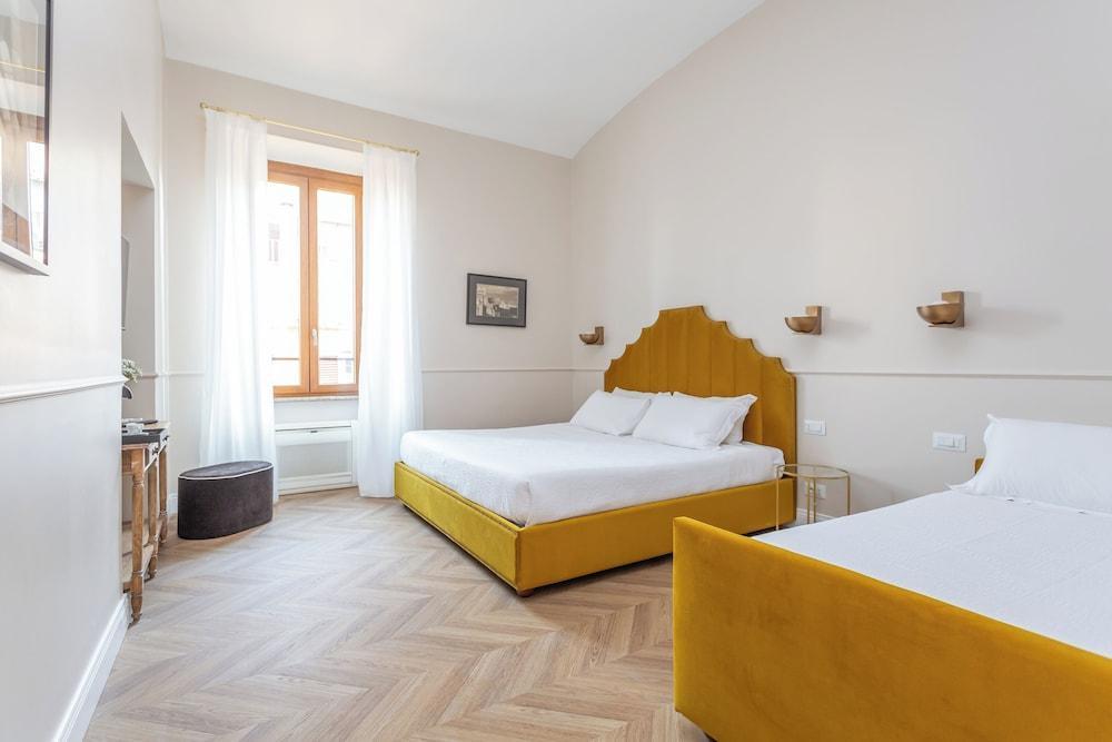 Daplace - La Mongolfiera Rooms in Navona Room Type - Standard Triple Room