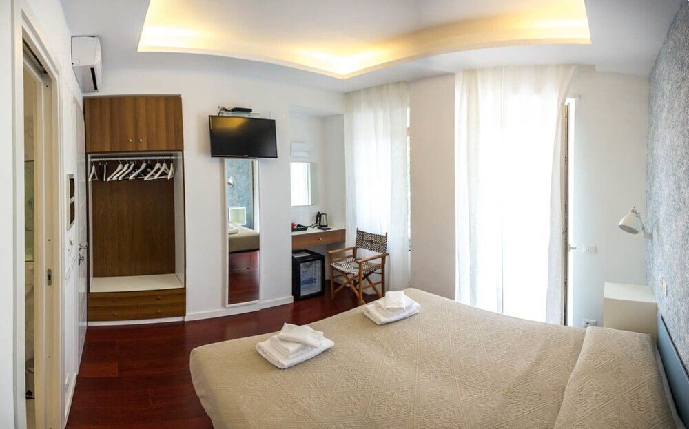 Relais Star of Trastevere - Tap to explore photos