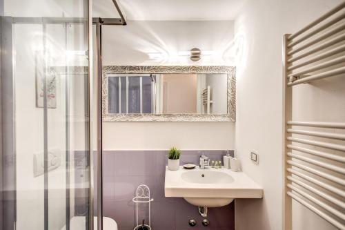 trastevere miracle suite - Tap to explore photos