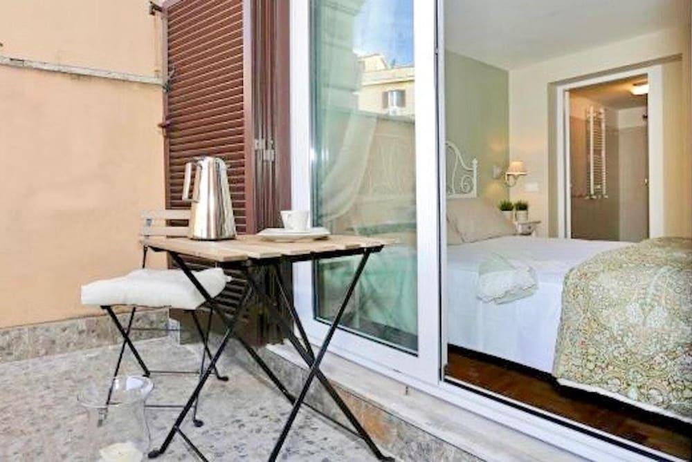 San Vito Suites Room Type - Double Room, Balcony