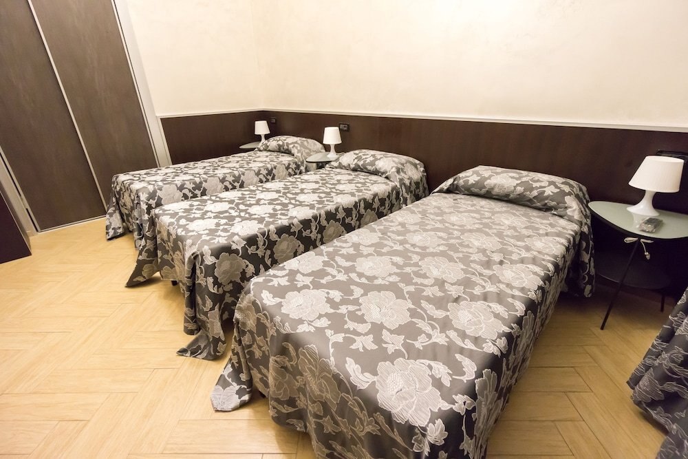 Funny Palace Hostel Room Type - Triple Room, Shared Bathroom