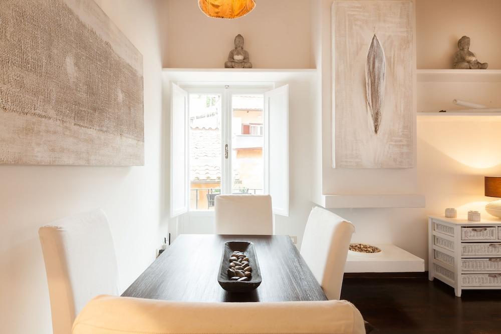 Navona Penthouse - Tap to explore photos