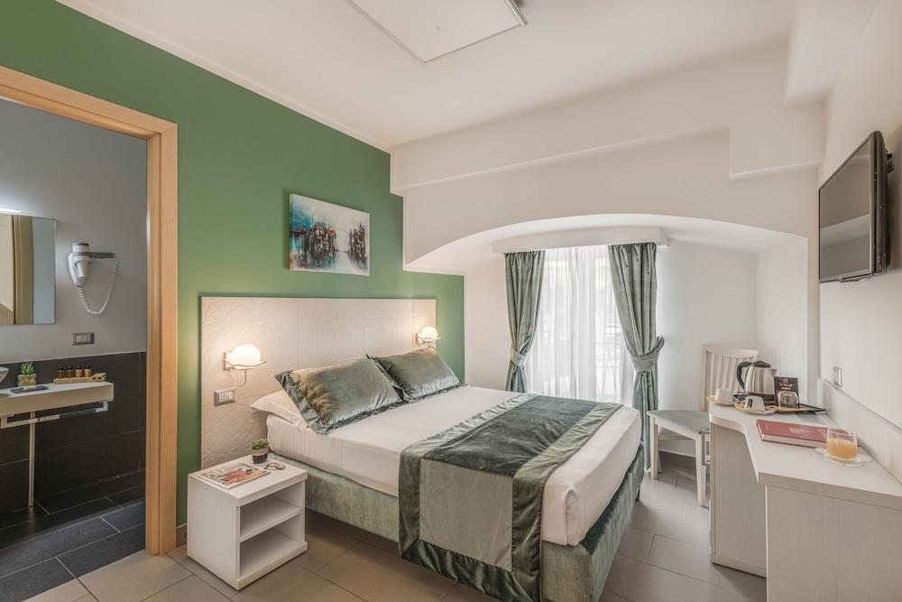 Trevi Palace Hotel Room Type - Small Double Room
