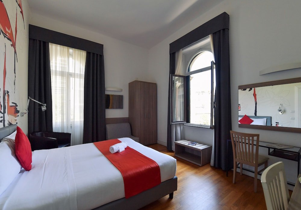 Suites Farnese Design - Tap to explore photos