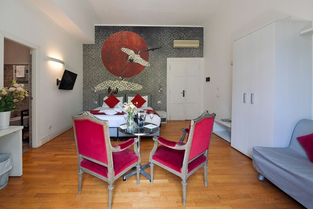 Suites Farnese Design - Tap to explore photos