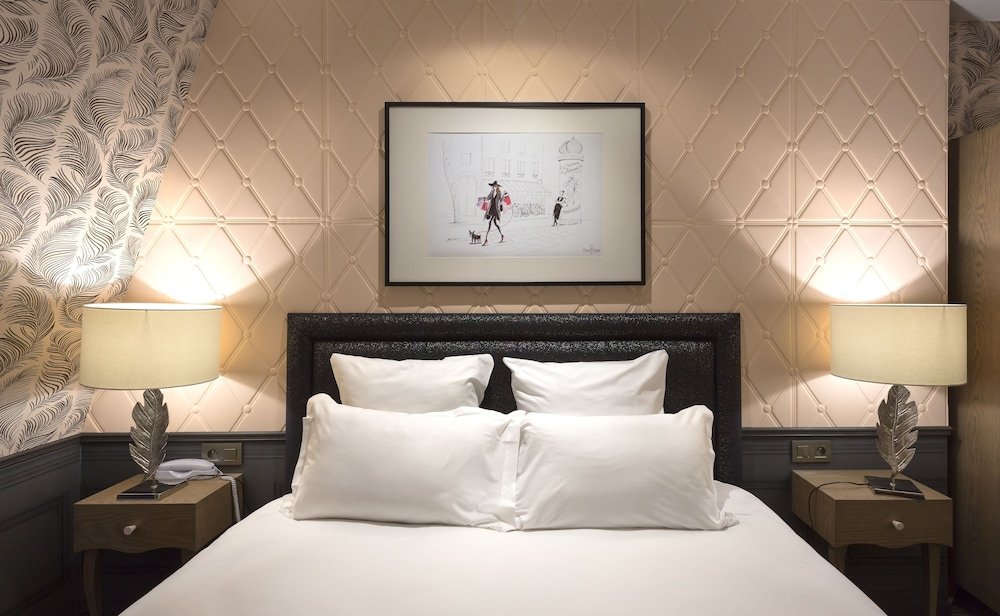 La Parizienne Room Type - Deluxe Double Room