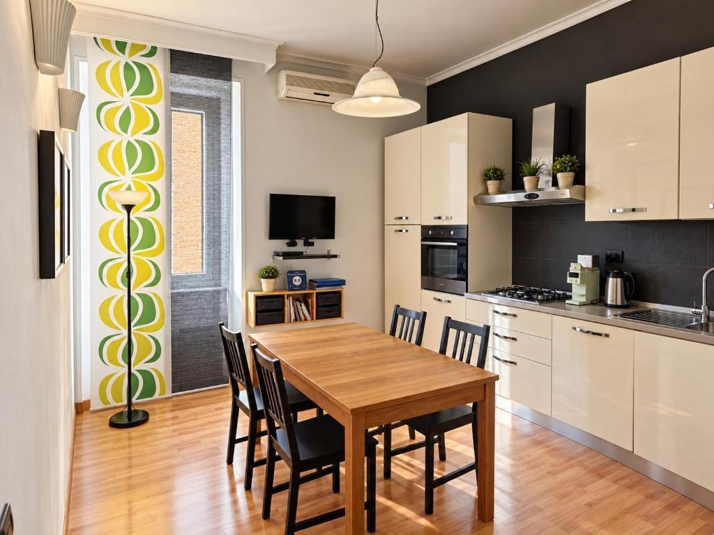 LCH-Lateran Charming House - Tap to explore photos