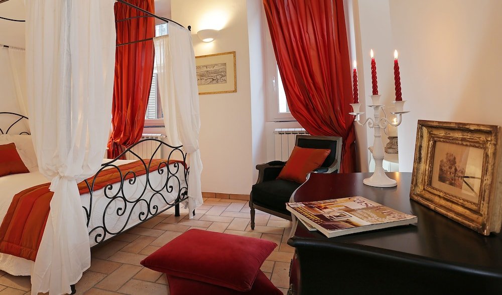 Madonna de’ Monti Suites