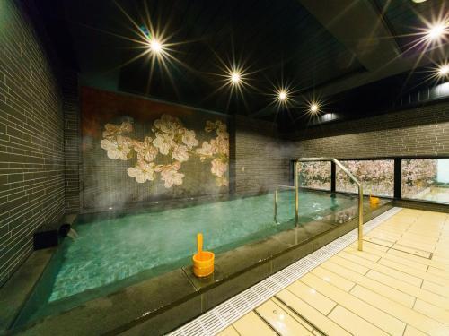 Super Hotel Ikebukuro-Eki Kitaguchi Room Type - Room with Double Bed and Bunk Bed 2 adult- Non-Smoking