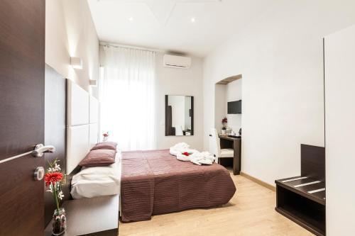 Stardust Rome Guest House - Tap to explore photos