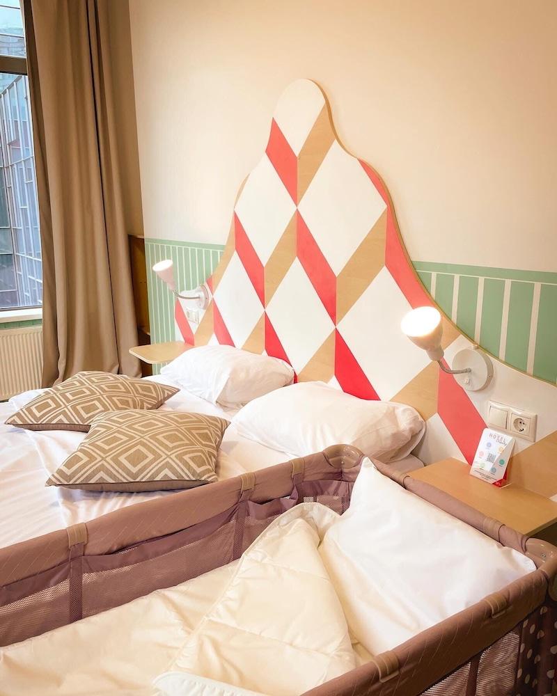 Hostel NETIZEN - Tap to explore photos