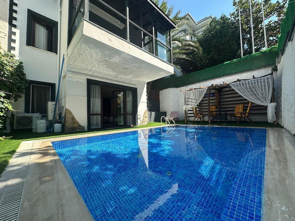 مافيلا هوتل