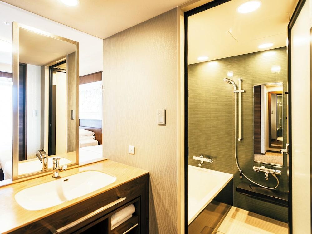 Richmond Hotel Premier Tokyo Schole Room Type - Superior Twin Room A [No Smoking] Extra beds will be provided depends on the number of adults