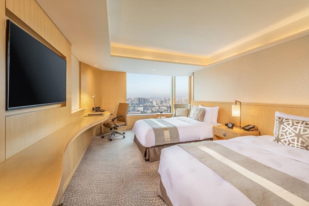 White Swan Hotel Room Type - Standard Room City View Twin Bed