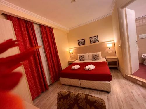 Booking House Rome Room Type - Deluxe Double Room
