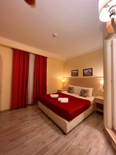 Booking House Rome Room Type - Deluxe Double or Twin Room