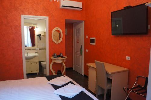 Pope's Suites Room Type - Junior Suite