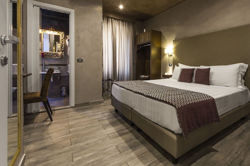Vaticano Julia Luxury Rooms Room Type - Deluxe Double or Twin Room
