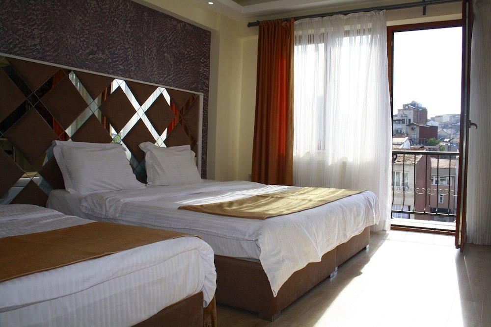 Terra Suites Room Type - Triple Room, Kitchen, City View Terra Suites Room Type - Triple Room, Kitchen, City View