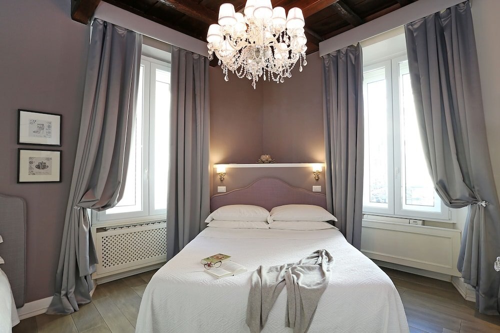 Piazzetta de' Monti Suites Room Type - Triple Room