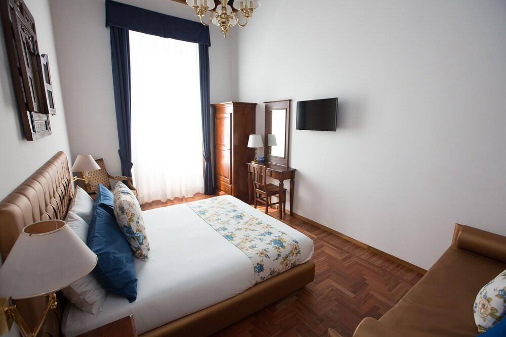 Ad 2015 Guesthouse Room Type - Double Room