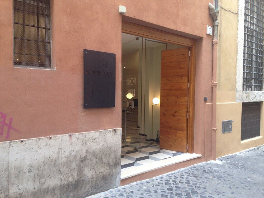 Navona Theatre Hotel - Tap to explore photos