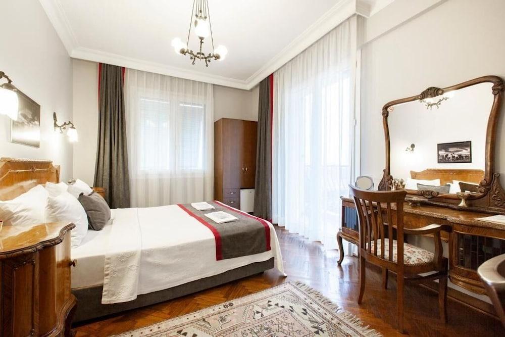 Queen Seagull Boutique Hotel Room Type - Deluxe Room, Balcony, Sea View