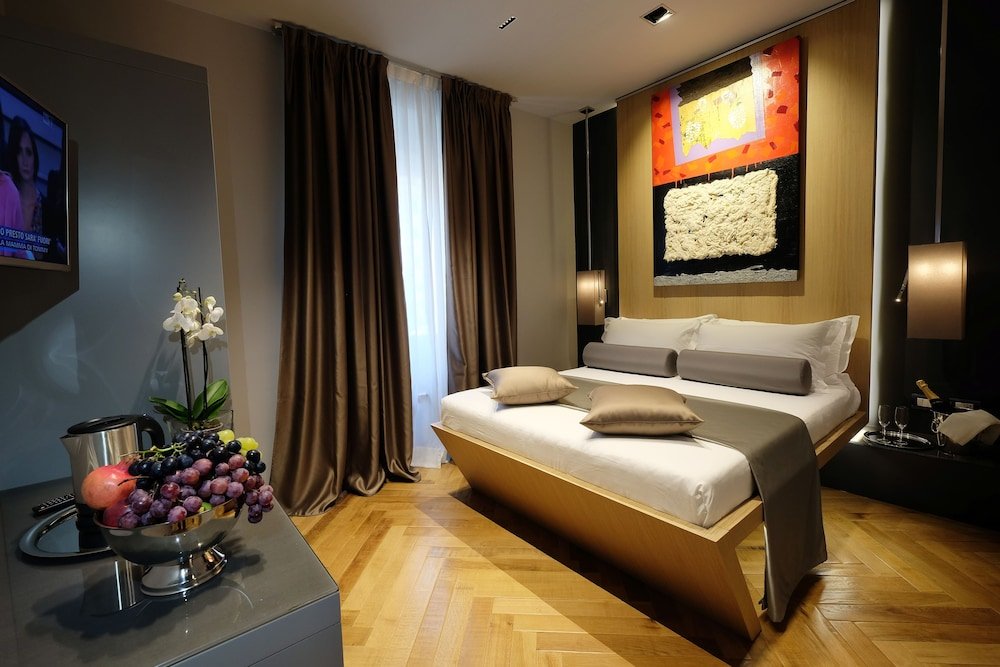 Navona Rooms Room Type - Standard Double Room, 1 Double Bed, Private Bathroom, Courtyard View