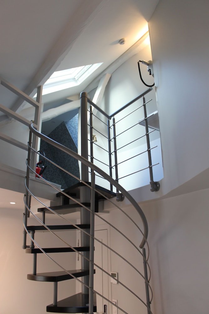 My Home in Paris Hotel Room Type - Classic Room, 2 Bedrooms, Connecting Rooms (bathroom is reachable by stairs only)