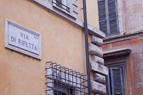 3 Inn Ripetta - Tap to explore photos