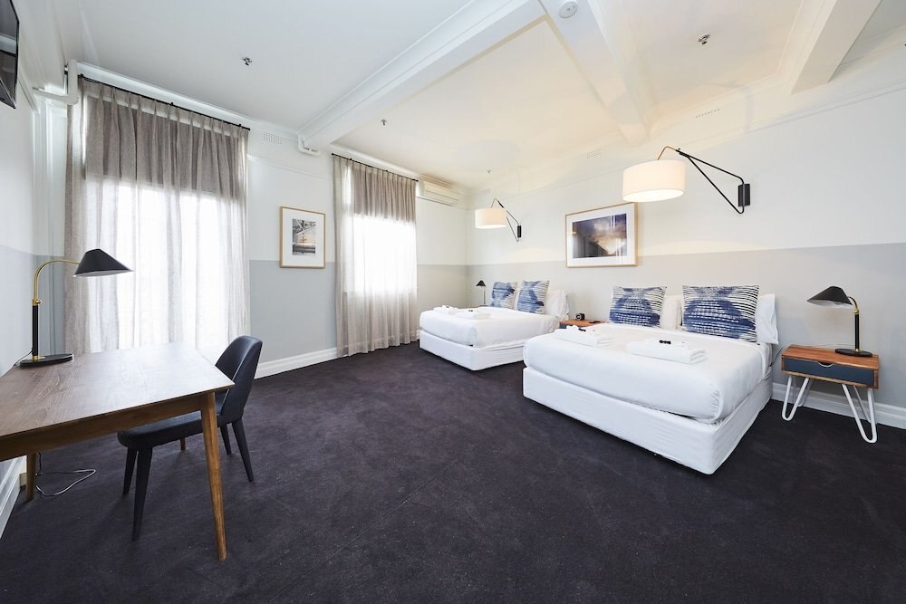 Bridgeview Hotel Willoughby Room Type - Family Room with Shared Bathroom