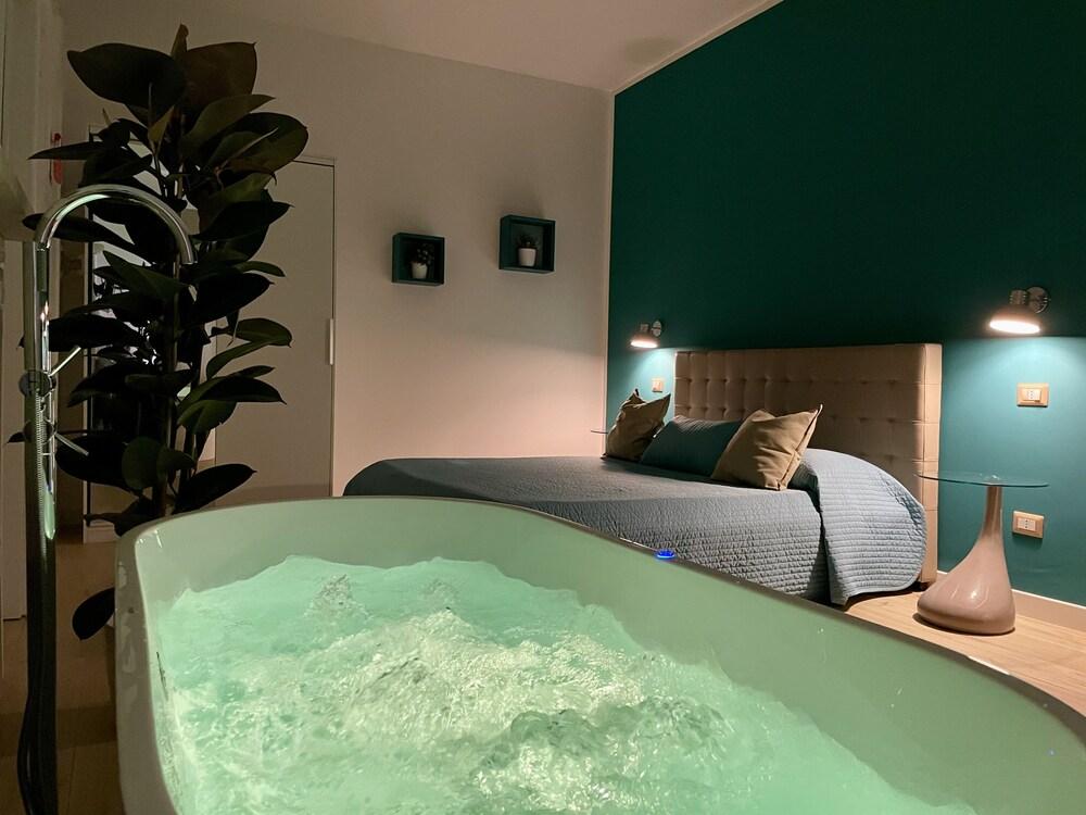 Le Coq Suites Room Type - Design Suite