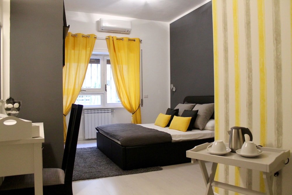 Le Coq Suites Room Type - Premium Double Room