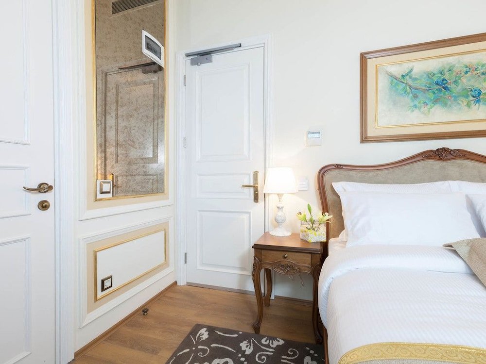 Hotel Pera Parma Room Type - Superior Double Room, City View Hotel Pera Parma Room Type - Superior Double Room, City View