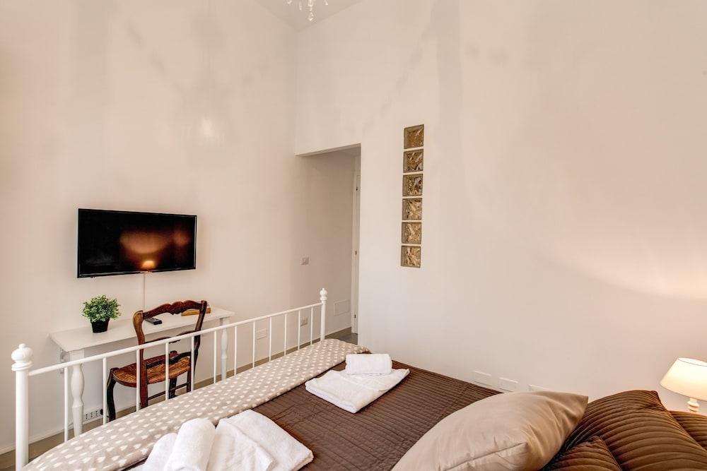Relais La Torretta - Tap to explore photos