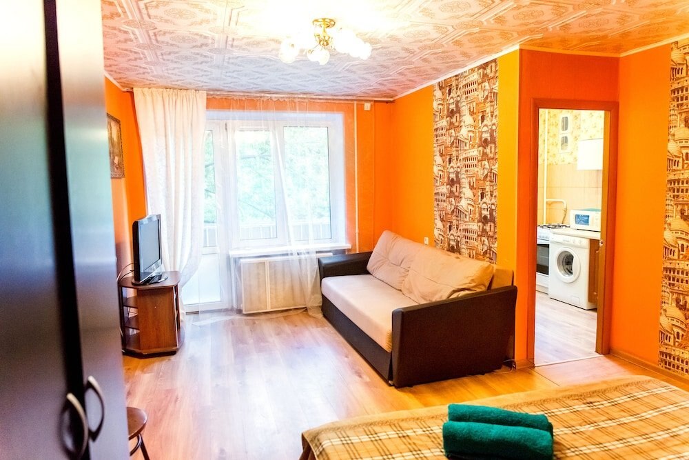 Apartment on Chernogryazskoy - Tap to explore photos
