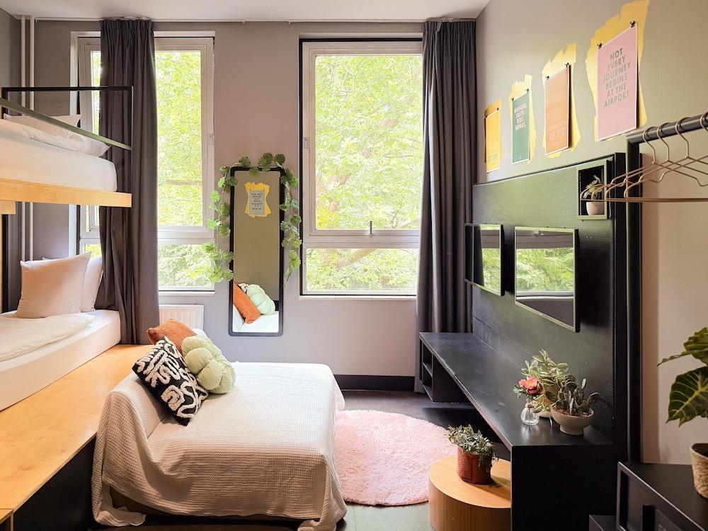 De Pijp Boutique Hotel - Tap to explore photos