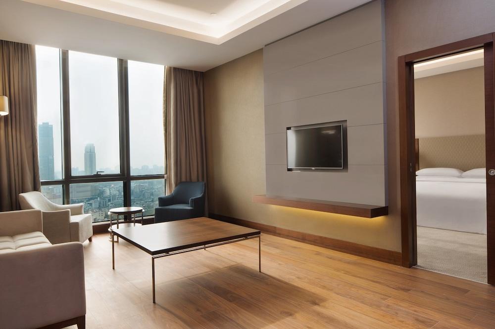 Sheraton Grand Istanbul Atasehir - Tap to explore photos