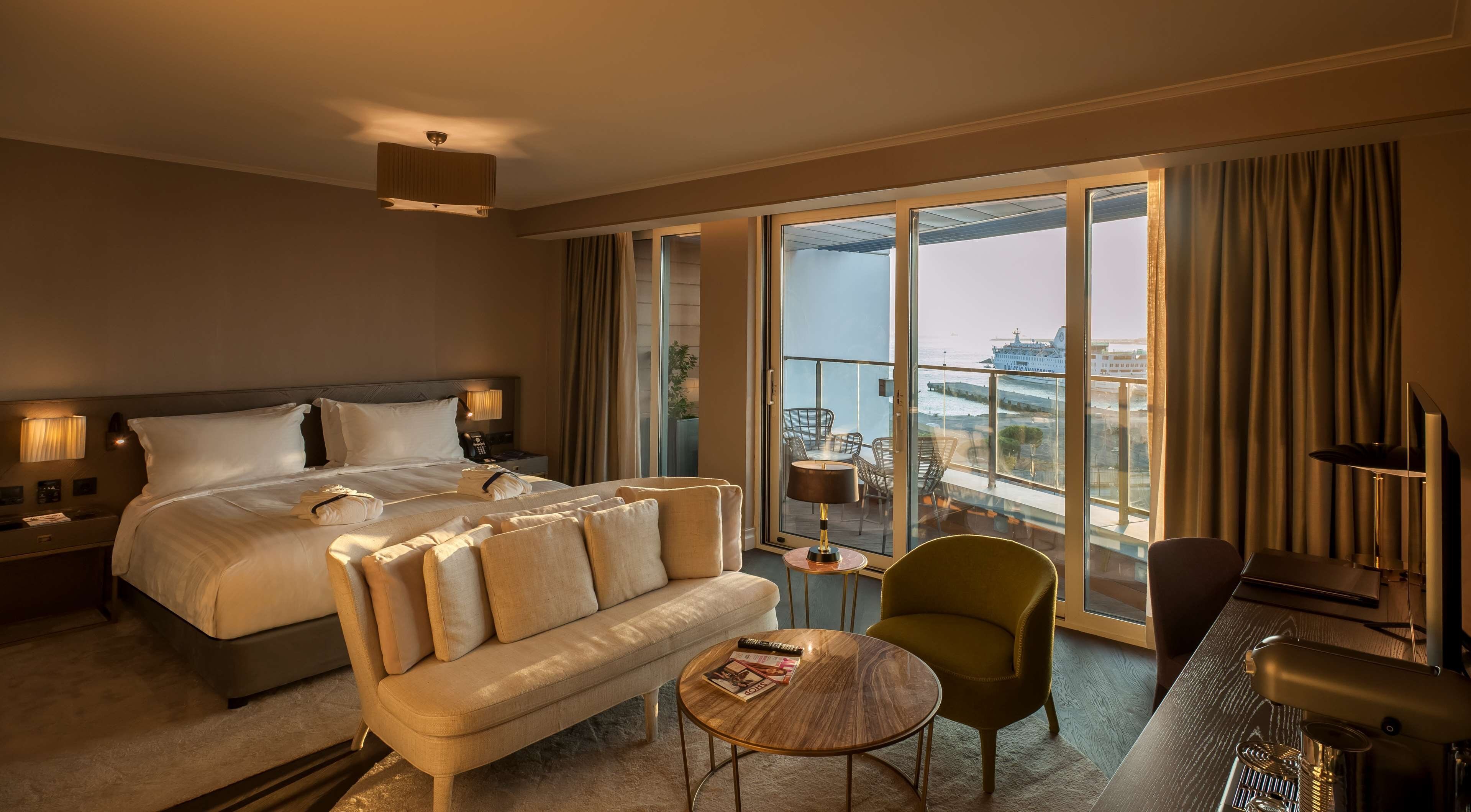 Radisson Blu Hotel Istanbul Ottomare Istanbul Price Address Reviews