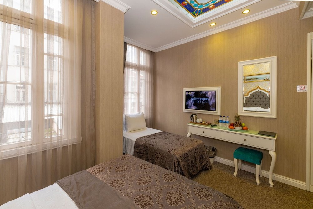Alpek Hotel Room Type - Superior Triple Room