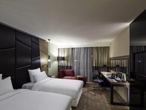 Pullman Istanbul Airport and Convention Center Hotel Room Type - Superior Room with Twin Bed - City View Pullman Istanbul Airport and Convention Center Hotel Room Type - Superior Room with Twin Bed - City View